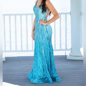 Jovani Prom dress size 4. Great condition!